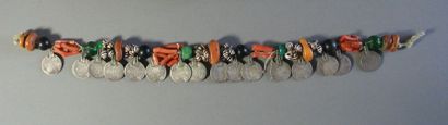 Collier, Maroc
Argent à bas titre, bâtonnets...