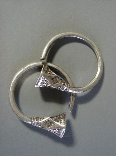 Paire de boucles d'oreille tsabit Touareg,...