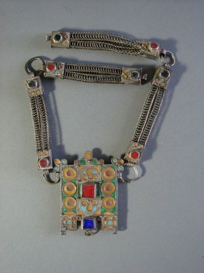Elément de parure pectorale, région de Tiznit,...
