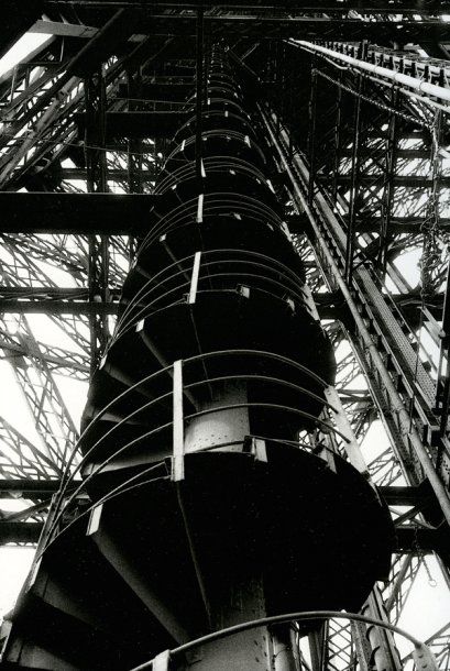 MARTIN André
L'ESCALIER DE LA TOUR EIFFEL....