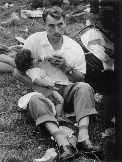 MARTIN André
HOMME DONNANT LE BIBERON. Montreuil,...