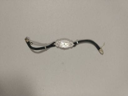 Montre de poignet pour dame en platine 900e...