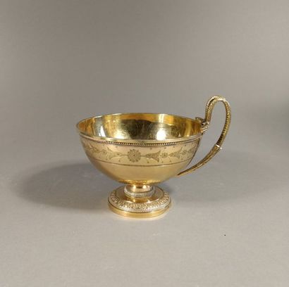 Coupe en vermeil Sur piédouche, la prise...