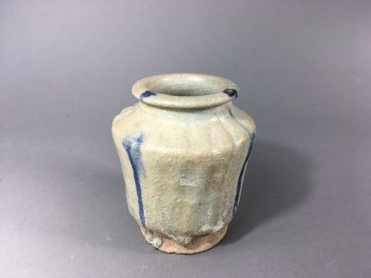 PETIT ALBARELLO à panse cylindrique cannelée,...
