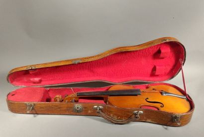 Violon dans son étui