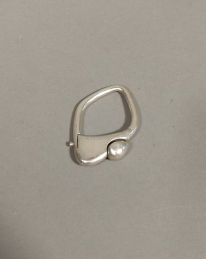 HERMES PARIS Mousqueton en argent On joint:...