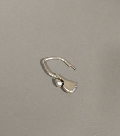 HERMES PARIS Mousqueton en argent On joint:...