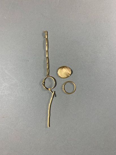 Débris d'or jaune 18k.
P. 7.7g.
