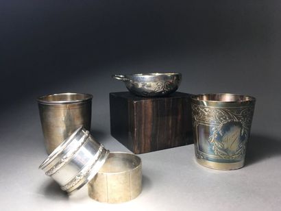 Ensemble de deux timballes en argent 950°°°,...
