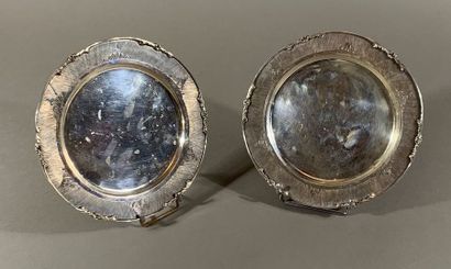 Deux soucoupes en argent 800°°°
Travail italien
Poids:...