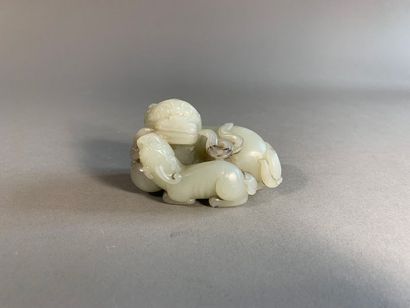 CHINE
Deux chimères en jade