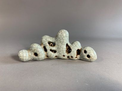 CHINE
Porte pinceau en celadon craquelé