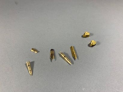 Lot de débris d'or 18k 4.8g.