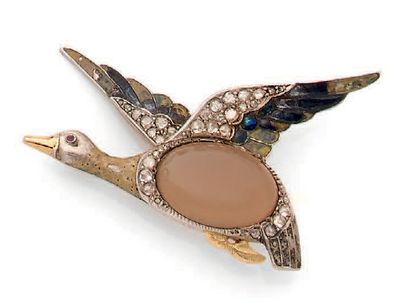 Broche en platine et or jaune 18K (750) ciselé...