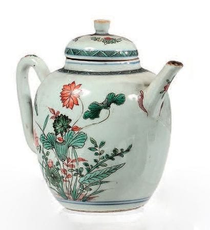 CHINE Époque Kangxi (1662-1722)
Verseuse...