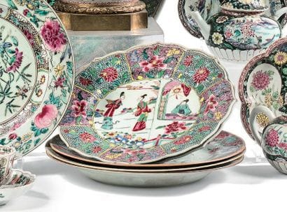 CHINE

Trois assiettes creuses en porcelaine...