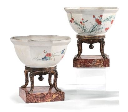JAPON, Kakiemon

Deux coupes de forme octogonale...
