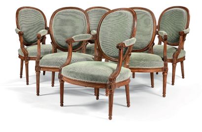 Suite de six larges fauteuils cabriolet en...
