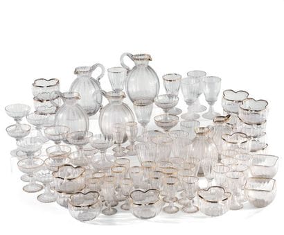 DAUM
RECTIFICATIF : 16 BOLS et 8 CARAFES
Service...