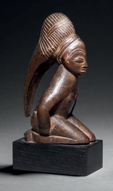 Petit charme Punu, Gabon
Bois à patine brune
H....