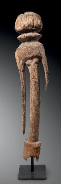 Sculpture Moba, Togo
Bois érodé
H. 126 cm

Moba...