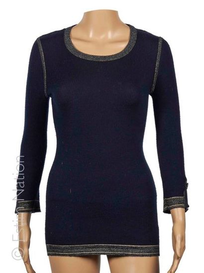 CHANEL (Automne - hiver 2011/2012)
TUNIQUE...