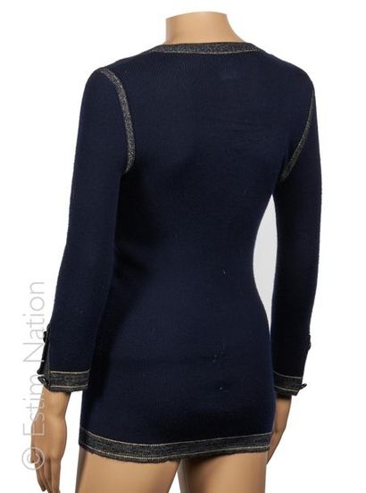 CHANEL (Automne - hiver 2011/2012)
TUNIQUE...