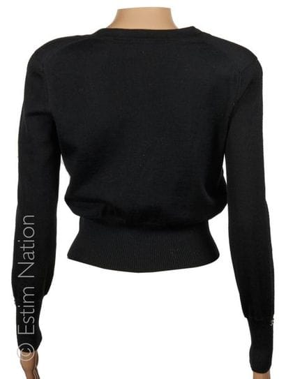 CHANEL (Automne-hiver 2007/2008)
CARDIGAN...