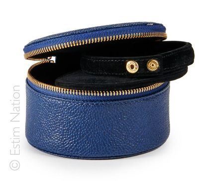 CHANEL (circa 1995)
Travel JEWELLERY CASE...