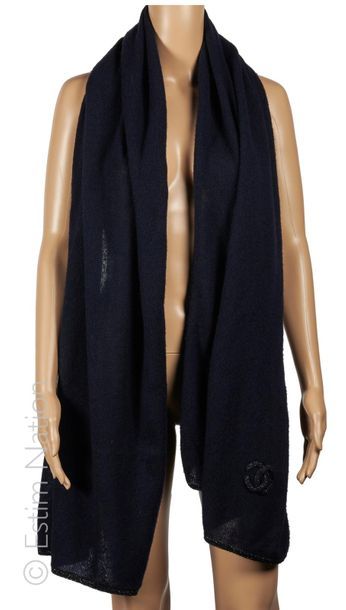 CHANEL
ETOLE en tricot cachemire et soie...