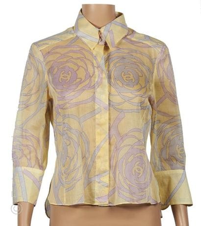 CHANEL (2002)
BLOUSE with three-quarter sleeves...