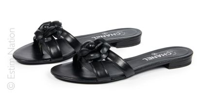 CHANEL (2014)
PAIRS OF 