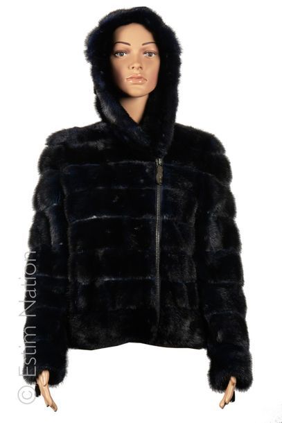 SAM -RONE
BLOUSON en vison lustré bleu et...