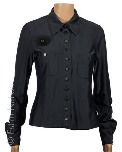 CHANEL
CHEMISE en jersey noir et boutons...