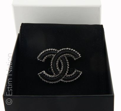 CHANEL (2012)
CC SPINDLE in metal gun barrel...
