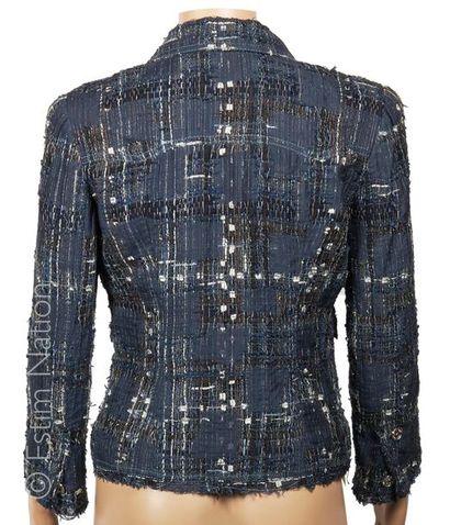 CHANEL (2006)
VESTE en tweed de soie mélangé...