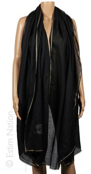 CHANEL
Black cashmere CASHMERE WITH GOLD...