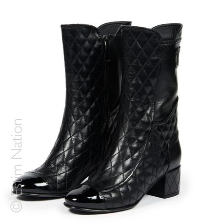 CHANEL (2015)
PAIRE DE BOTTES mi hautes en...