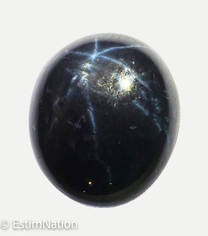 SAPHIR ETOILE 9.32 CARAT 
Star sapphire cabochon...