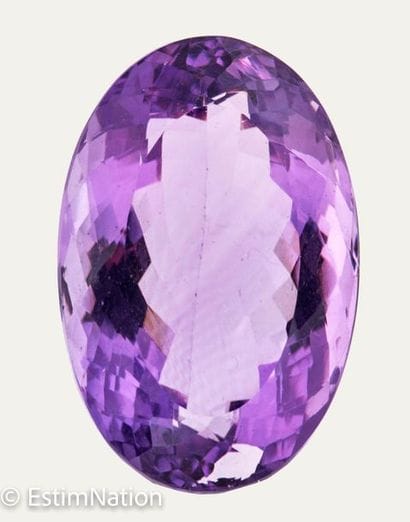 AMETHYSTE 43.63 CARAT 
Oval faceted amethyst...