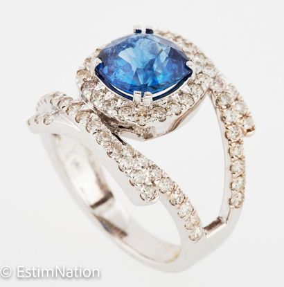 BAGUE OR SAPHIR DIAMANTS 
Ring in 18K (750/°°)...