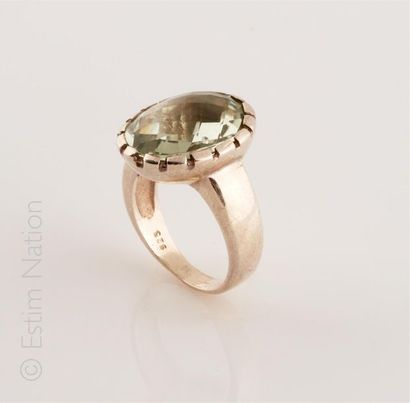 BAGUE PRASIOLITE 
Silver ring (925/°°) centered...