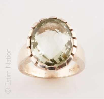 BAGUE PRASIOLITE 
Silver ring (925/°°) centered...