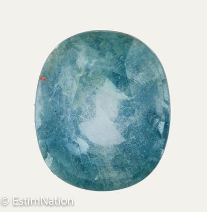 SAPHIR 3.59 CARAT 
Oval blue sapphire weighing...