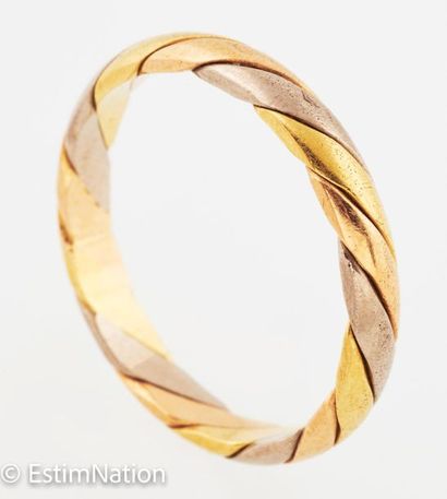 ALLIANCE OR
Three-tone 18K (750/°°) gold...