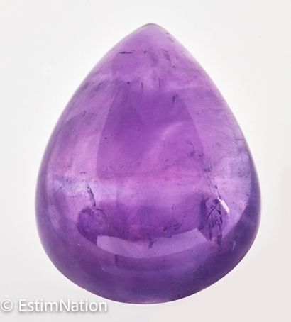 AMETHYSTE
Amethyst pear-shaped cabochon....