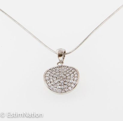 COLLIER ARGENT PENDENTIF STRASS
Silver necklace...
