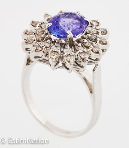 BAGUE OR TANZANITE DIAMANTS 
Flower ring...