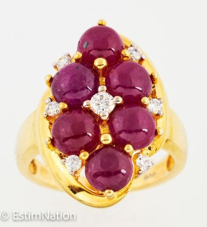BAGUE VERMEIL RUBIS ZIRCONS 
Gold-plated...