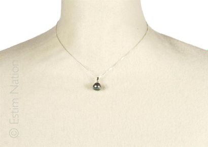 COLLIER PENDENTIF PERLE DE TAHITI
Necklace...